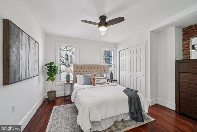 2432 MADISON SQ, Philadelphia, PA 19146