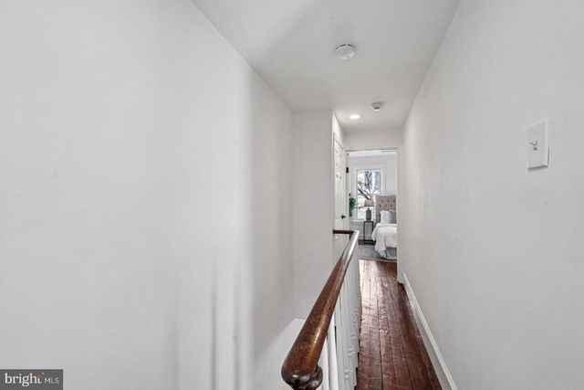 2432 MADISON SQ, Philadelphia, PA 19146