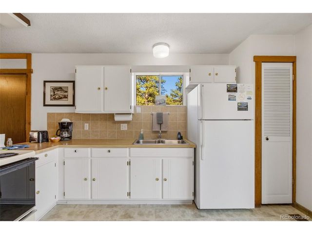27 Freyja Ln, Estes Park, CO 80517