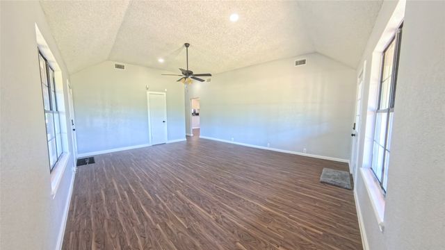 2913 County Road 920, Crowley, TX 76036