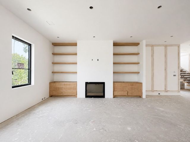 7007 Irongate Lane, Dallas, TX 75214