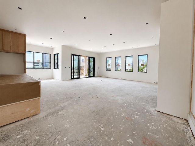 7007 Irongate Lane, Dallas, TX 75214