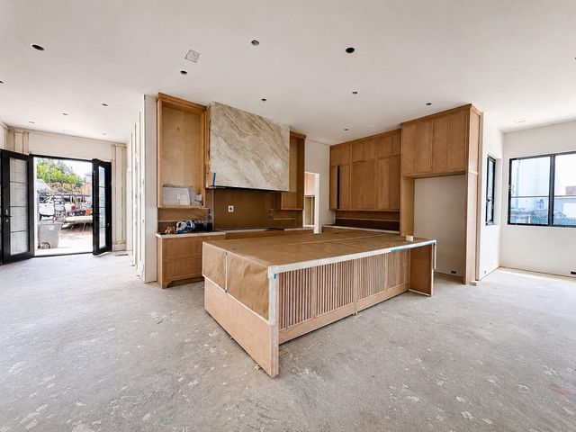 7007 Irongate Lane, Dallas, TX 75214