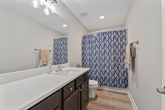 900 Kinney Circle NE, Bondurant, IA 50035