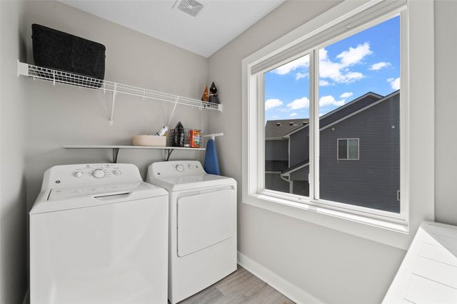 900 Kinney Circle NE, Bondurant, IA 50035