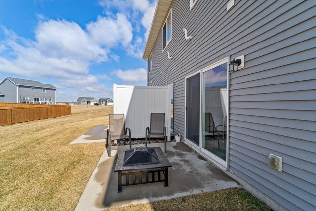 900 Kinney Circle NE, Bondurant, IA 50035