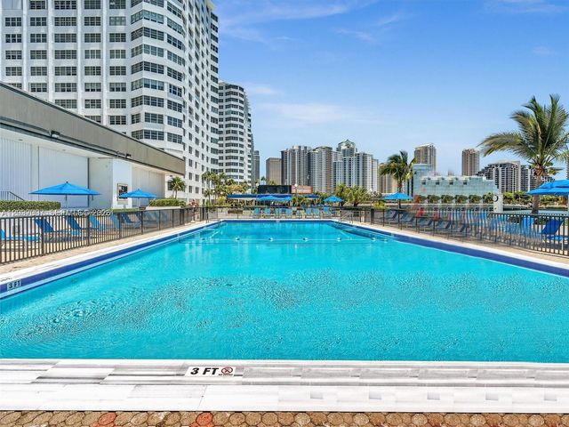 905 Brickell Bay Drive 623, Miami, FL 33131
