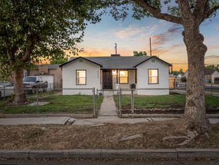 3345 E Floradora Avenue, Fresno, CA 93703