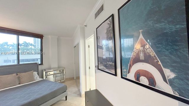 540 Brickell Key Dr 512, Miami, FL 33131