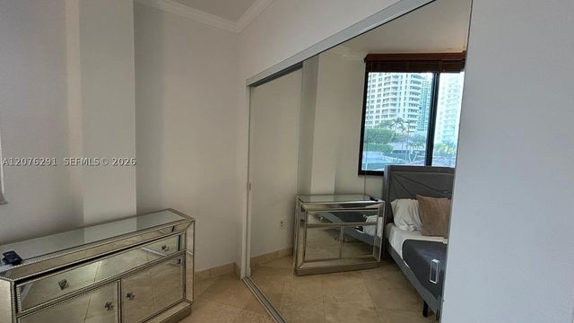 540 Brickell Key Dr 512, Miami, FL 33131