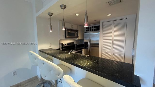 540 Brickell Key Dr 512, Miami, FL 33131