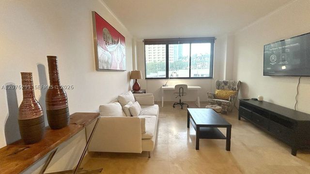 540 Brickell Key Dr 512, Miami, FL 33131