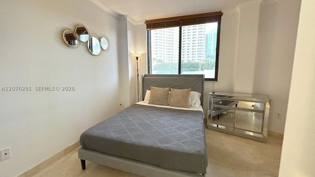 540 Brickell Key Dr 512, Miami, FL 33131