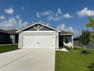 121 Morrison DR, Jarrell, TX 76537