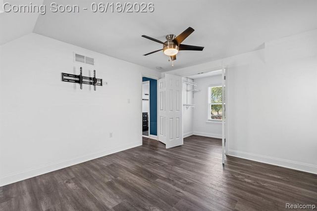 4303 N Verona Circle, Royal Oak, MI 48073