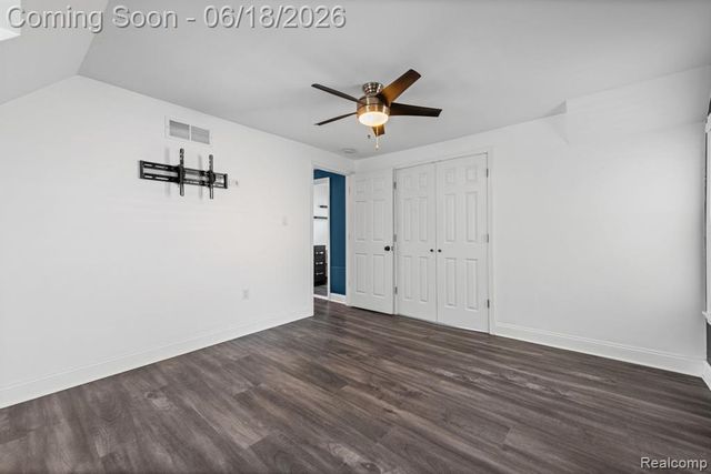 4303 N Verona Circle, Royal Oak, MI 48073