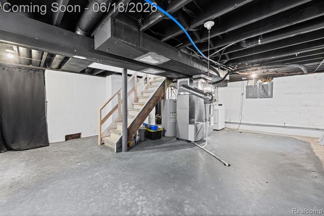 4303 N Verona Circle, Royal Oak, MI 48073