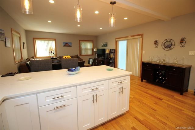 2 Diane Court, Greenwood Lake, NY 10925