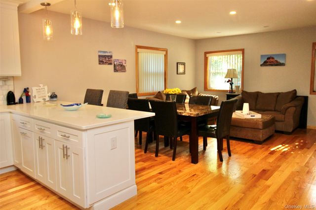 2 Diane Court, Greenwood Lake, NY 10925