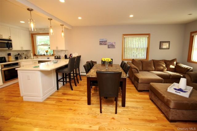 2 Diane Court, Greenwood Lake, NY 10925