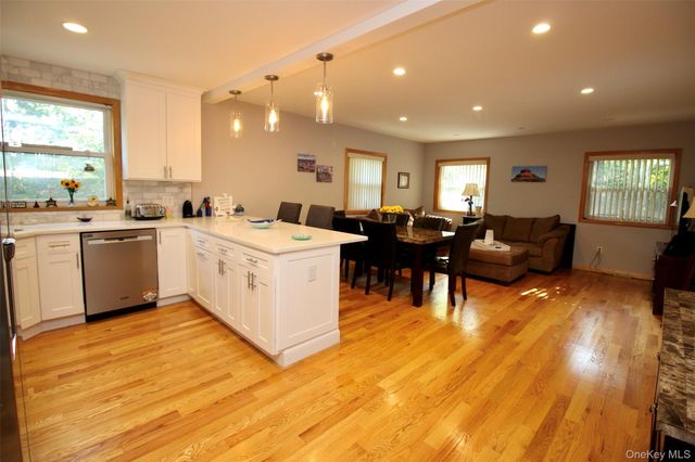 2 Diane Court, Greenwood Lake, NY 10925