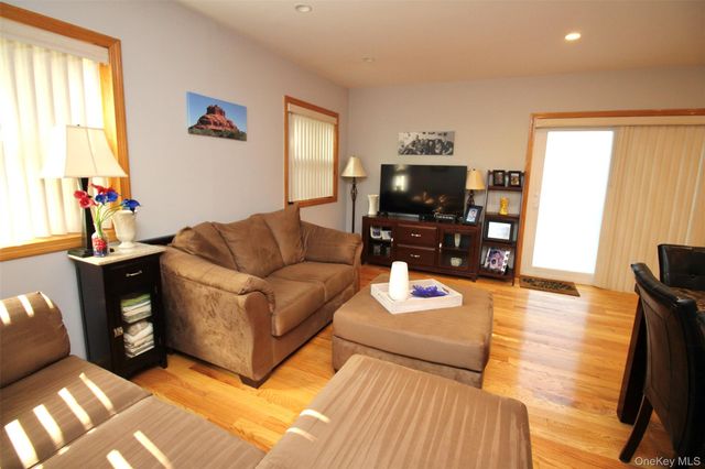 2 Diane Court, Greenwood Lake, NY 10925