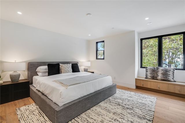 427 Santa Ana Av, Newport Beach, CA 92663