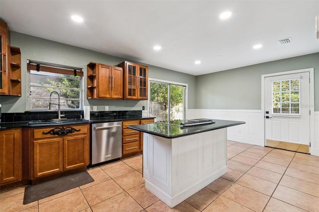 3741 NW 16TH PLACE, Gainesville, FL 32605