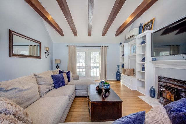 66 Victoria Ln, Templeton, MA 01468