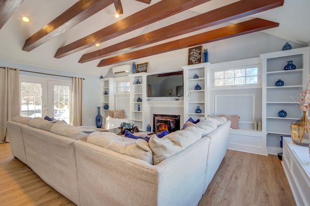 66 Victoria Ln, Templeton, MA 01468
