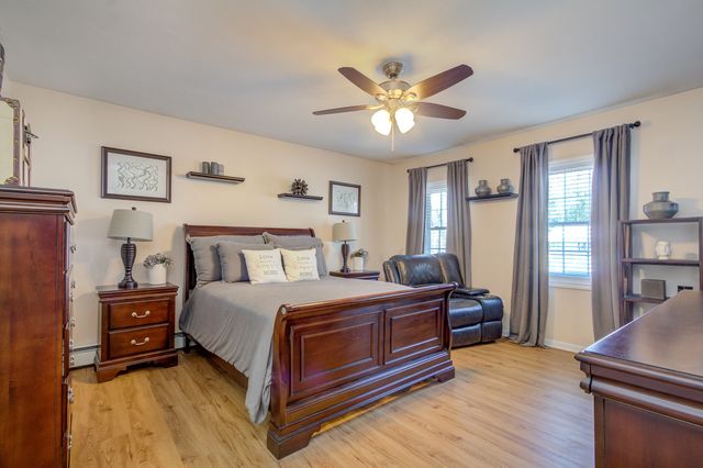 66 Victoria Ln, Templeton, MA 01468