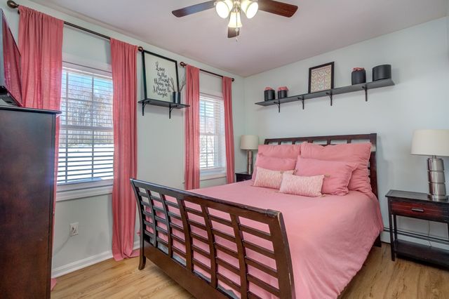 66 Victoria Ln, Templeton, MA 01468