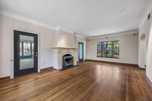 2047 University Boulevard, Houston, TX 77030