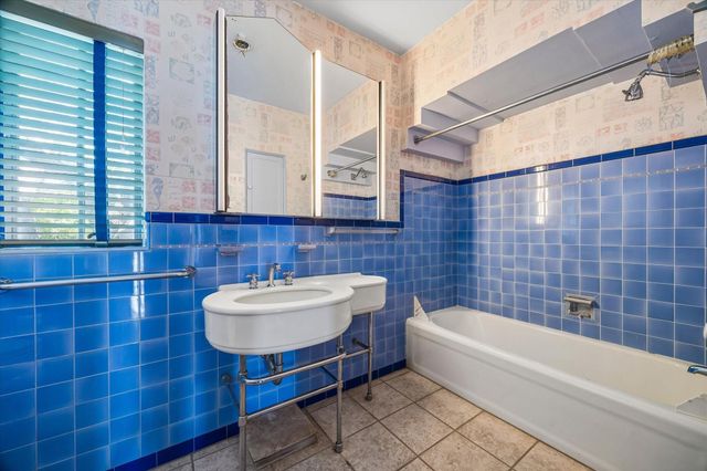 2047 University Boulevard, Houston, TX 77030