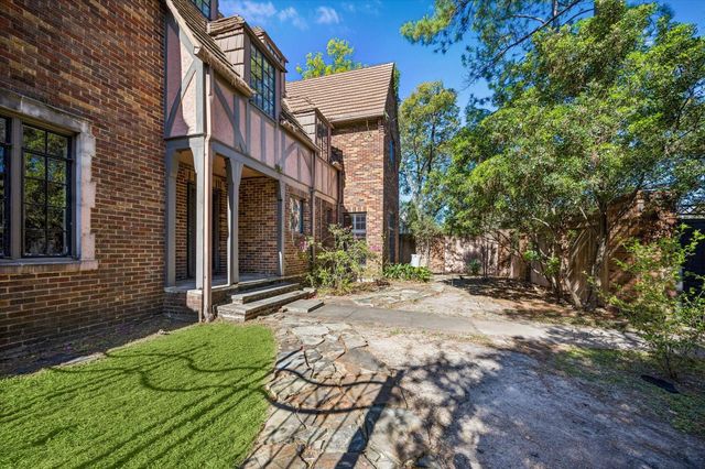 2047 University Boulevard, Houston, TX 77030