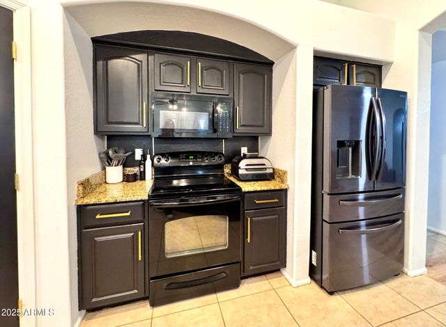 9331 W HEBER Road, Tolleson, AZ 85353