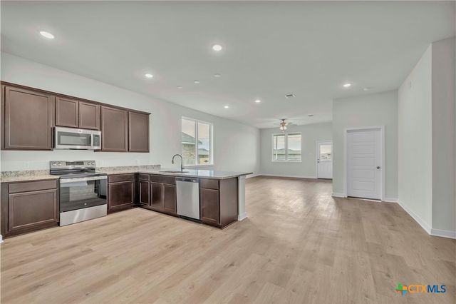 1229 Dowdy Drive, Belton, TX 76513