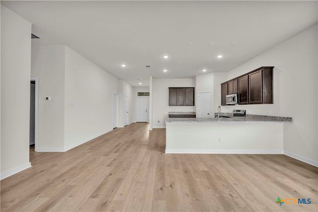 1229 Dowdy Drive, Belton, TX 76513