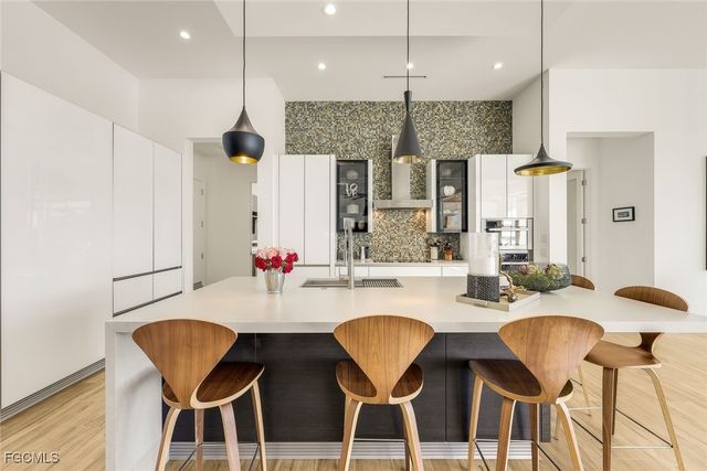 428 SW 39th AVE, Cape Coral, FL 33991