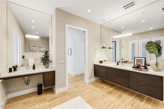 428 SW 39th AVE, Cape Coral, FL 33991