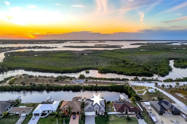 428 SW 39th AVE, Cape Coral, FL 33991