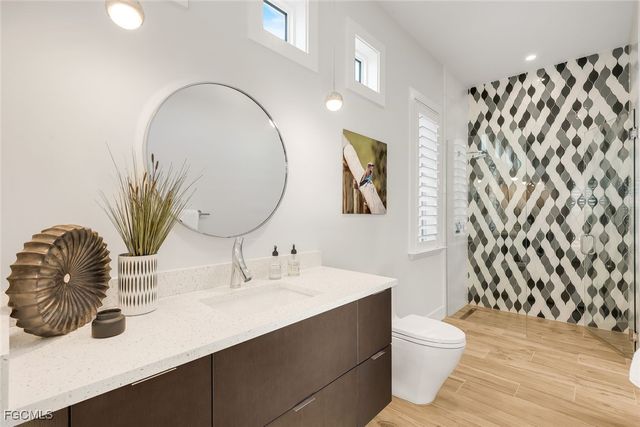 428 SW 39th AVE, Cape Coral, FL 33991