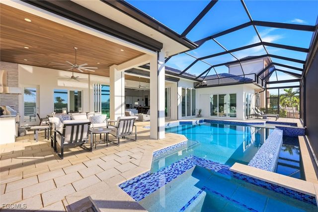 428 SW 39th AVE, Cape Coral, FL 33991