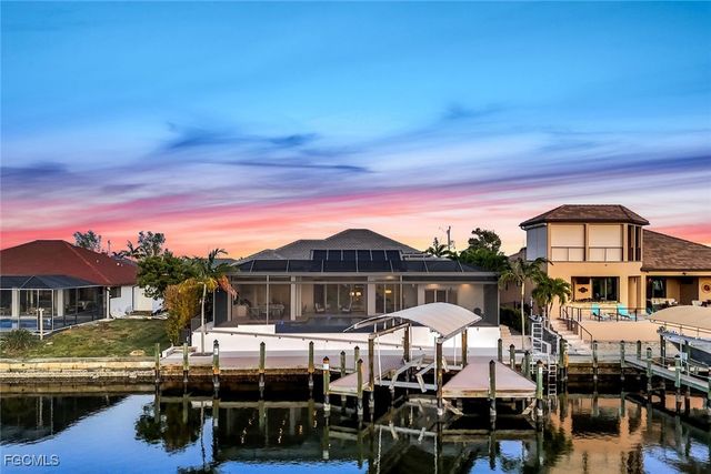 428 SW 39th AVE, Cape Coral, FL 33991