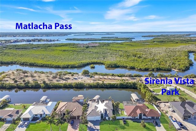 428 SW 39th AVE, Cape Coral, FL 33991