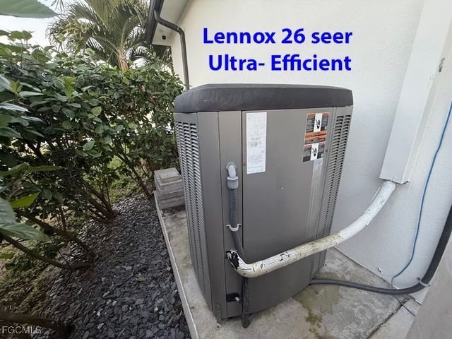 428 SW 39th AVE, Cape Coral, FL 33991