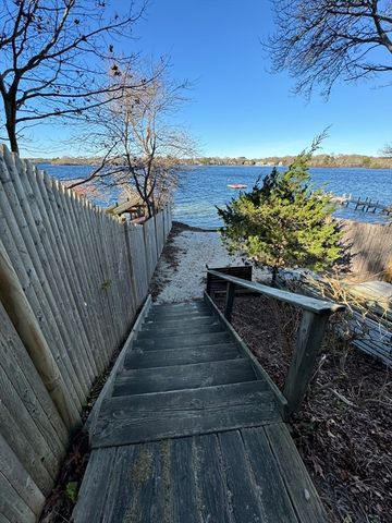 60 Richards Lane, Barnstable, MA 02632