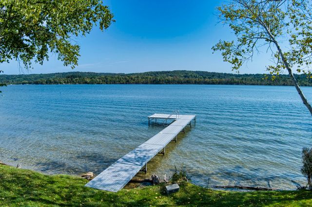 2181 S Lake Shore Drive, Centerville Twp, MI 49653