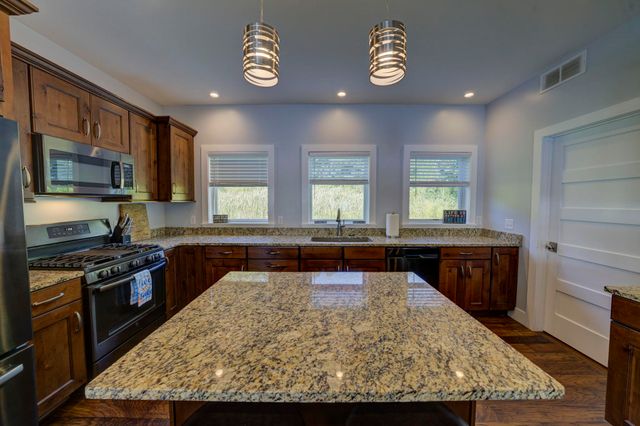 2181 S Lake Shore Drive, Centerville Twp, MI 49653