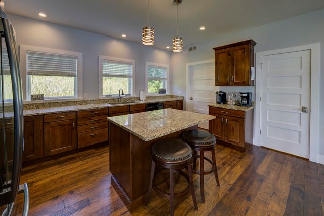 2181 S Lake Shore Drive, Centerville Twp, MI 49653